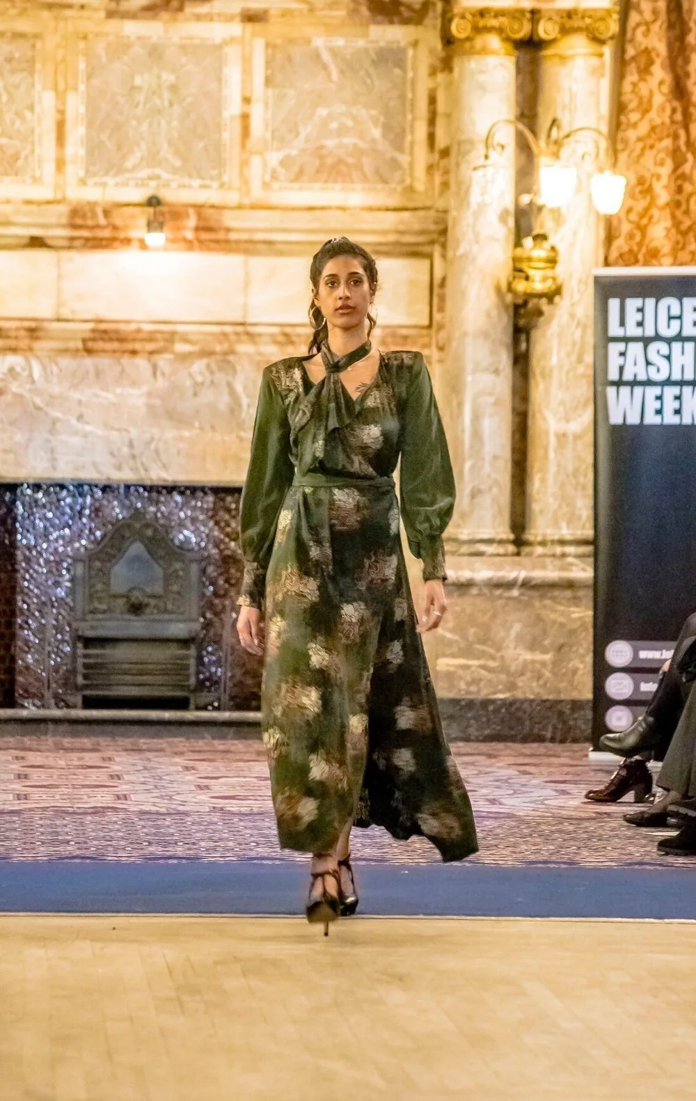 Runway photo 7